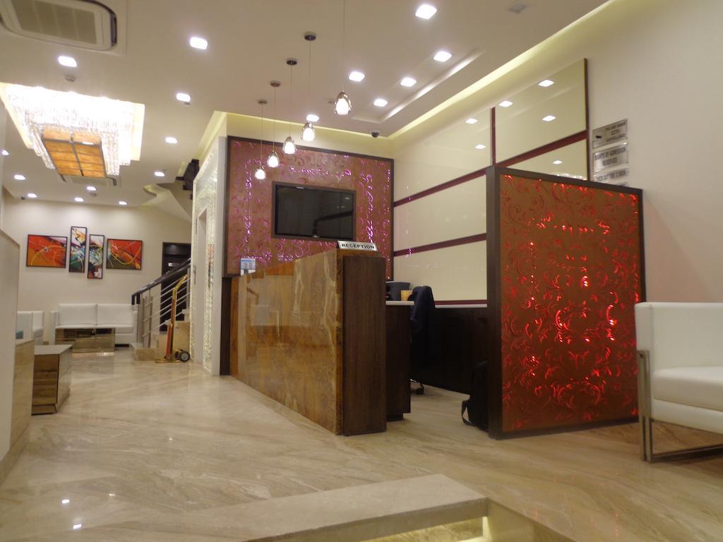 Hotel Taj Princess - Boutique Hotel Делі Екстер'єр фото