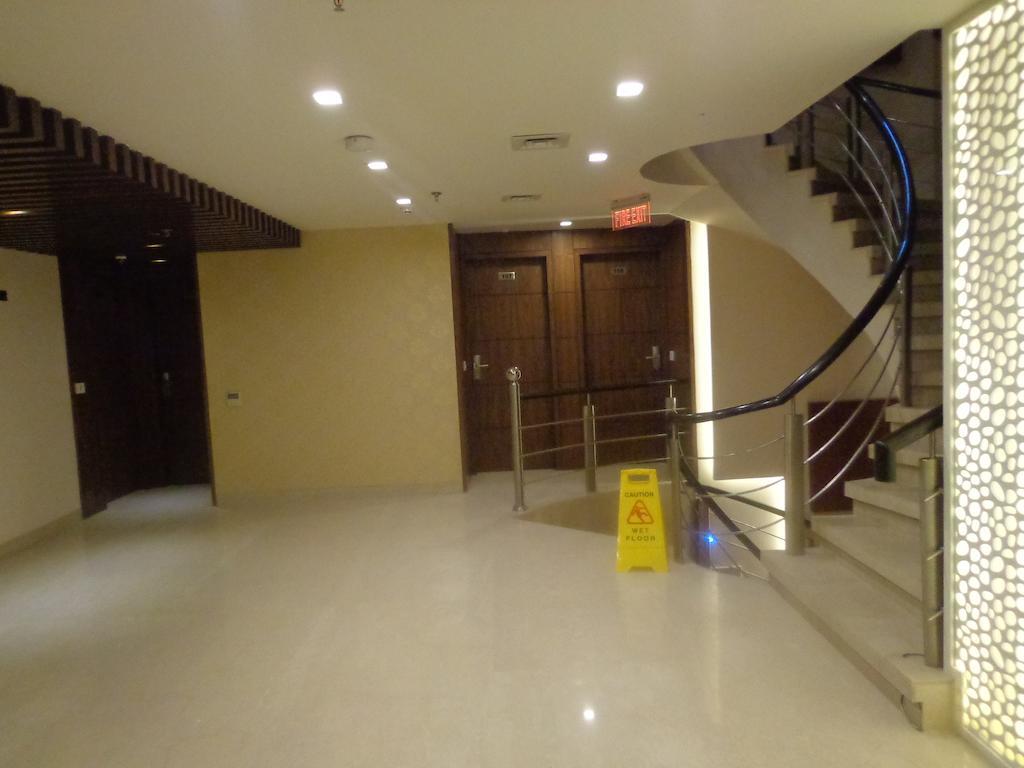 Hotel Taj Princess - Boutique Hotel Делі Екстер'єр фото