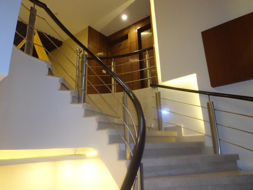 Hotel Taj Princess - Boutique Hotel Делі Екстер'єр фото