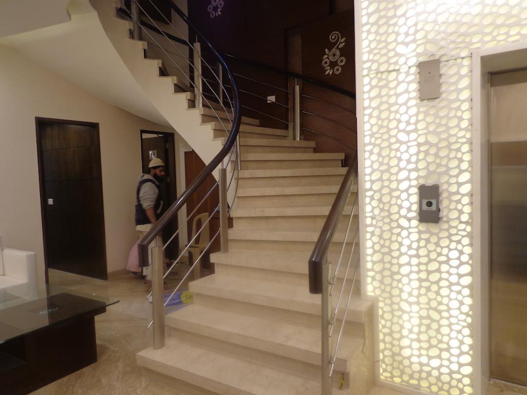 Hotel Taj Princess - Boutique Hotel Делі Екстер'єр фото