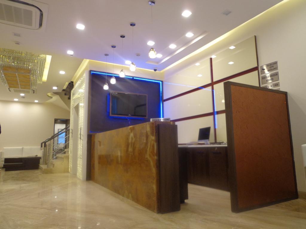 Hotel Taj Princess - Boutique Hotel Делі Екстер'єр фото