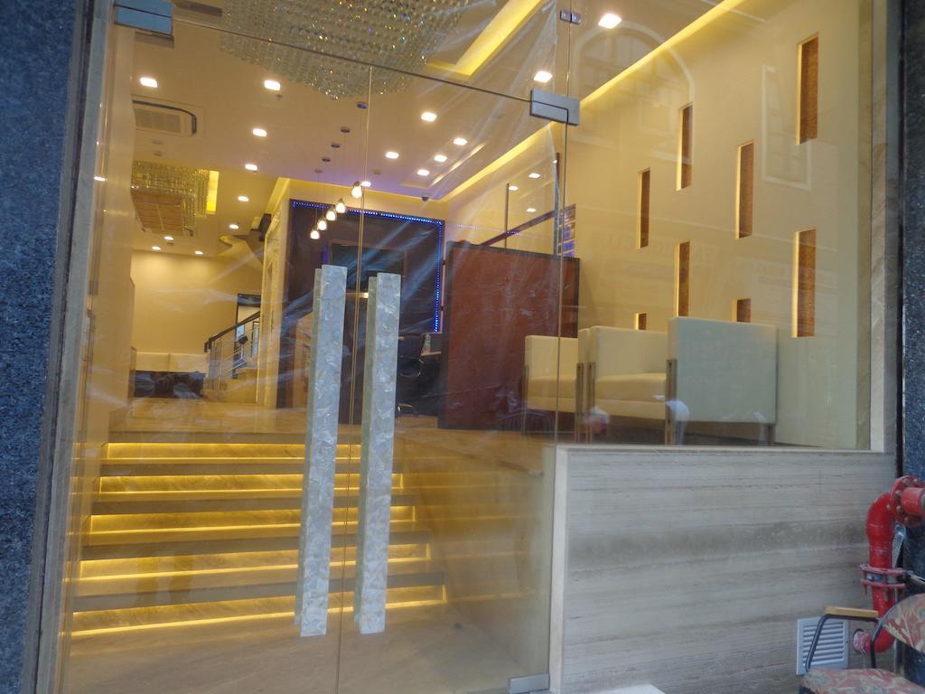 Hotel Taj Princess - Boutique Hotel Делі Екстер'єр фото