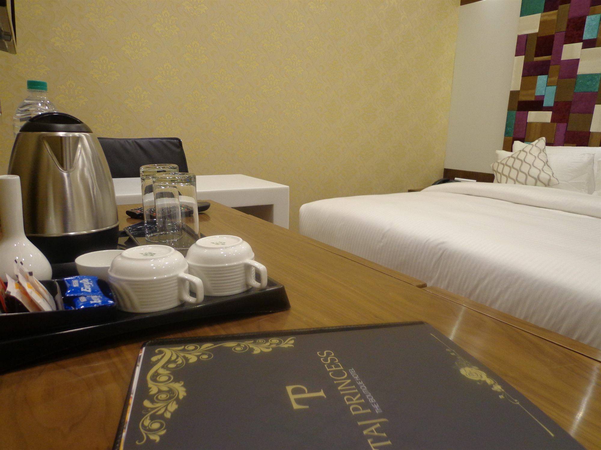 Hotel Taj Princess - Boutique Hotel Делі Екстер'єр фото