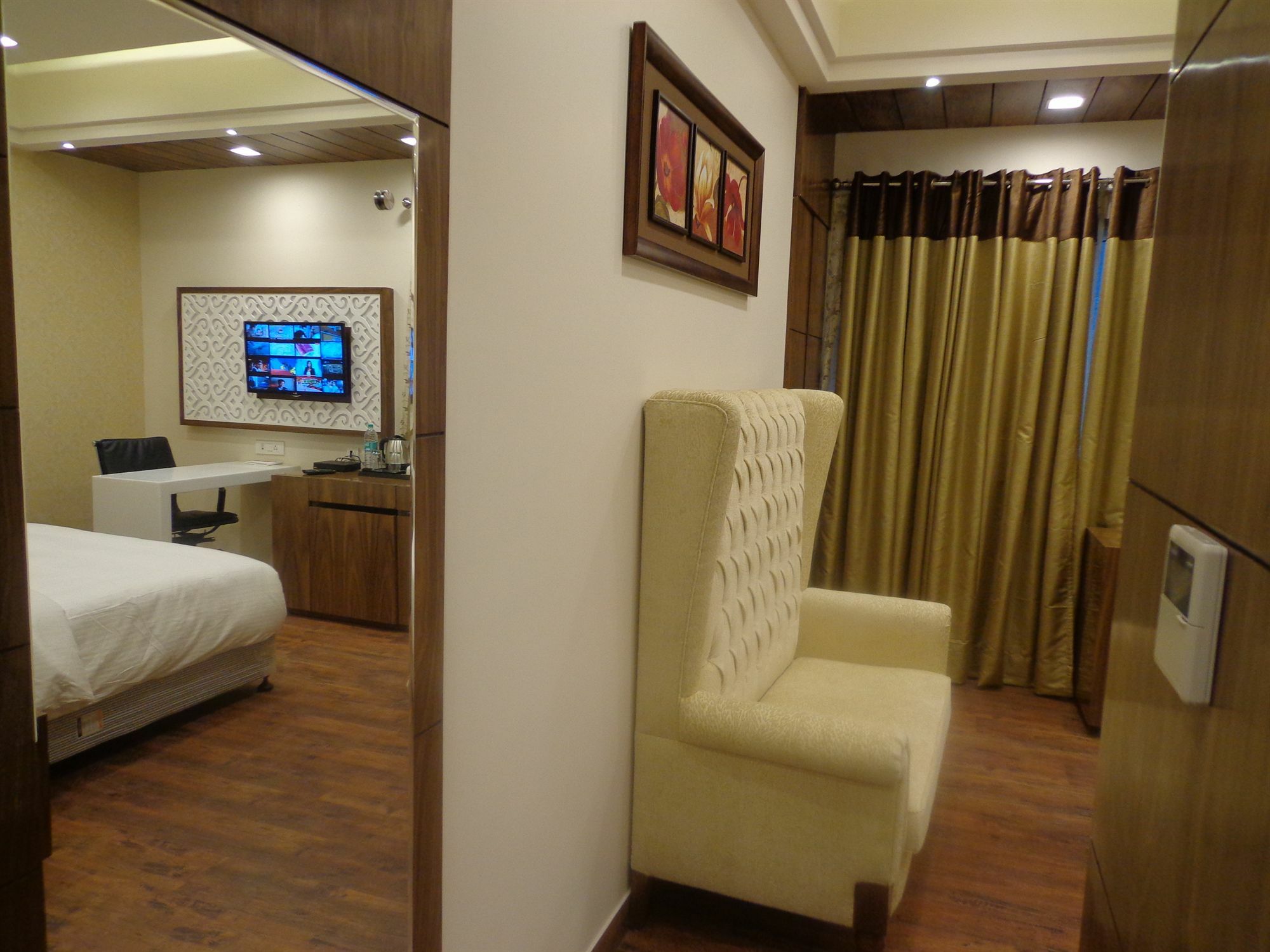 Hotel Taj Princess - Boutique Hotel Делі Екстер'єр фото