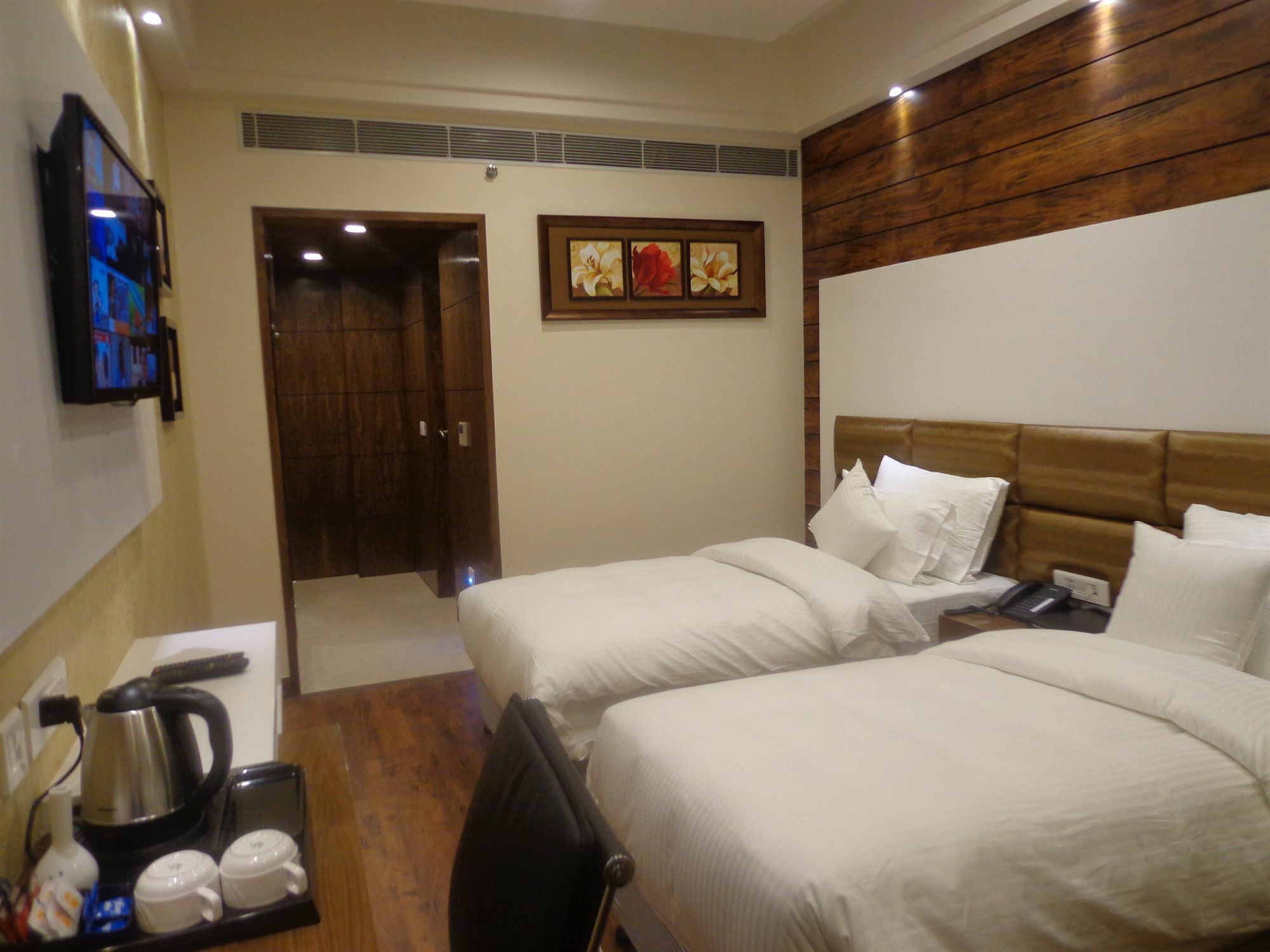 Hotel Taj Princess - Boutique Hotel Делі Екстер'єр фото
